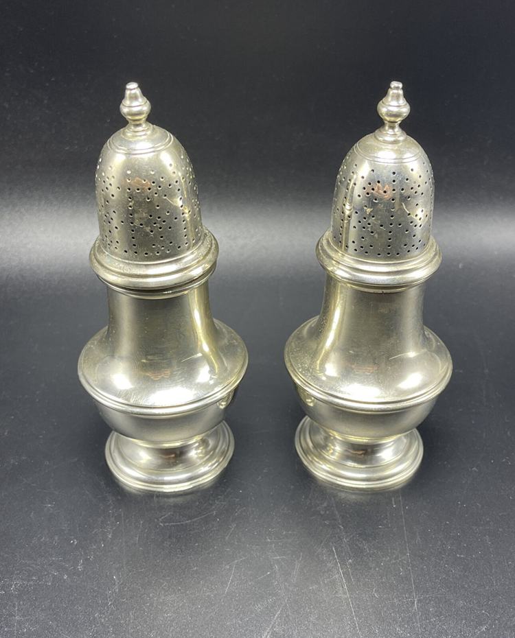 11.Tiffany and Co Vintage Pair Sterling Silver Salt and Pepper Shakers