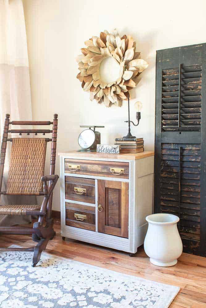 An Overview of Antique Wash Stands