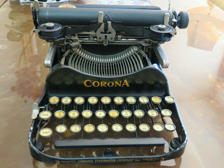 Corona Model 3 Folding Portable Typewriter