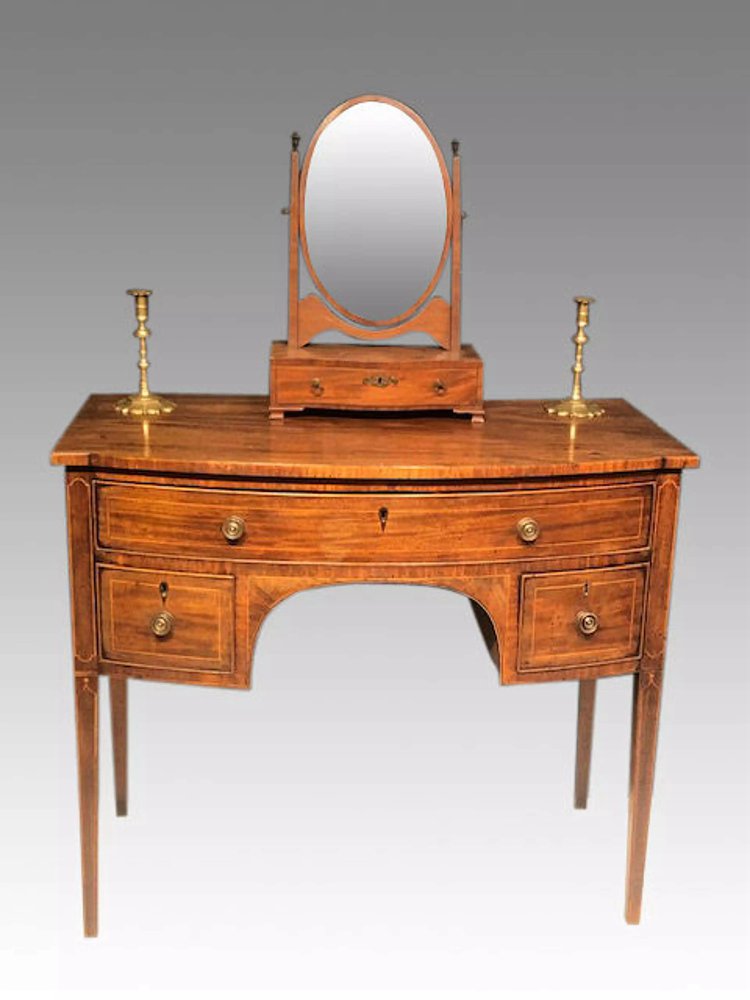 Georgian mahogany bow fronted dressing table