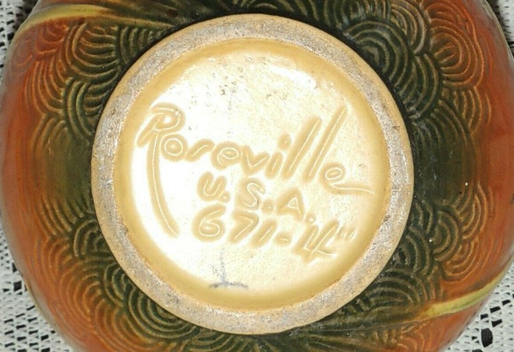 Roseville pottery mark