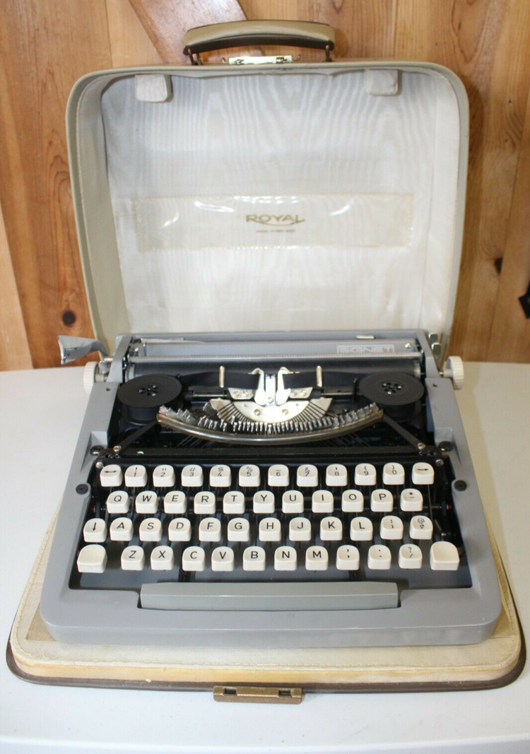 Royal Signet Cursive Typewriter
