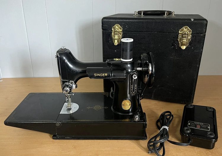 Vintage Singer 221-1 Featherweight Sewing Machine With Case-No Plug