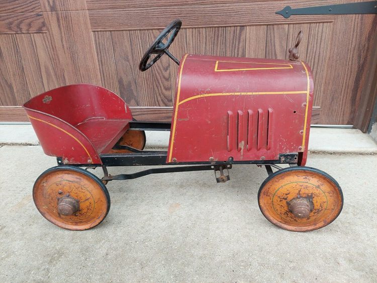 A 1920s whippet boycraft pedal car