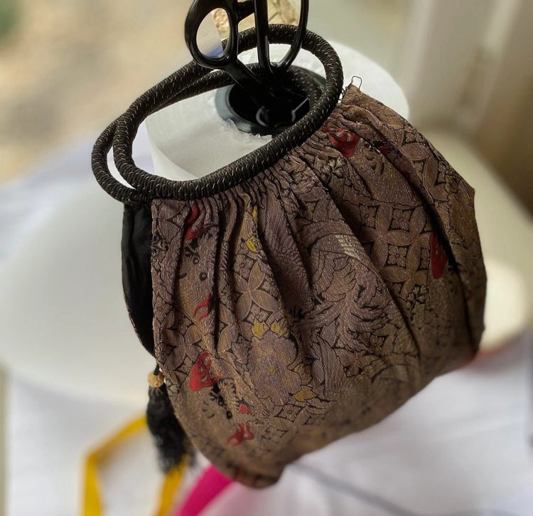 Chinese Silk Embroidered Gold Crane Purse