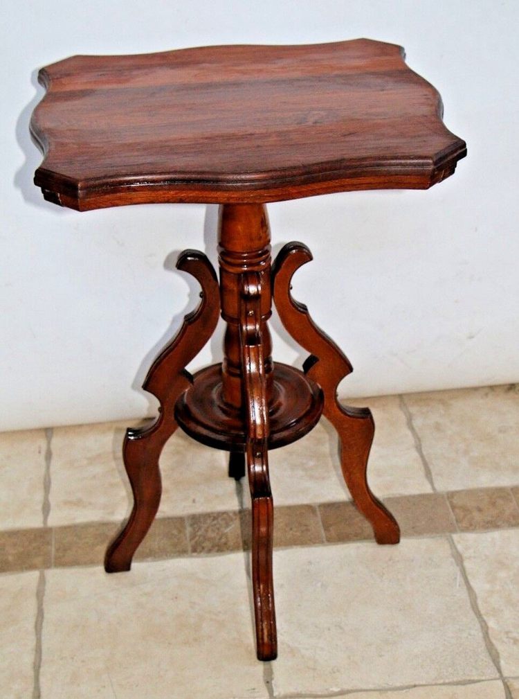 Gorgeous Victorian Eastlake style solid Walnut Table