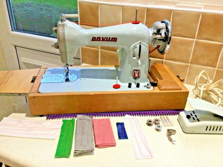 Japanese  Novum  Deluxe Heavy  Duty Sewing Machine  