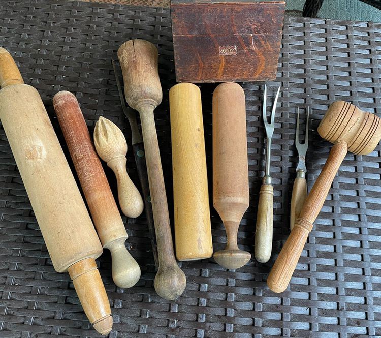 Lot 10 Vintage Kitchen Utensils Tools