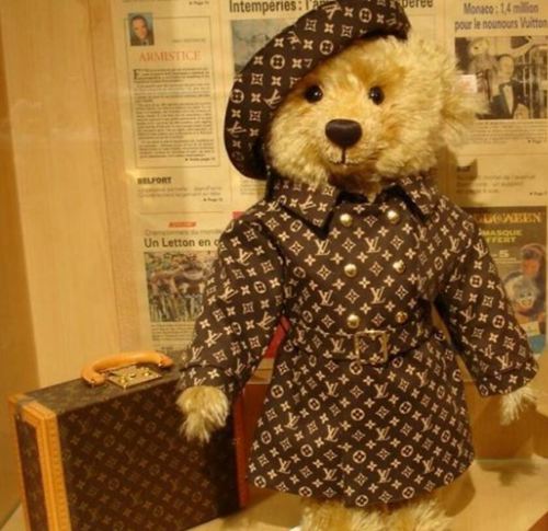 With a Louis Vuitton Bear Virgil Rejects Accusations of Plagiarism Again