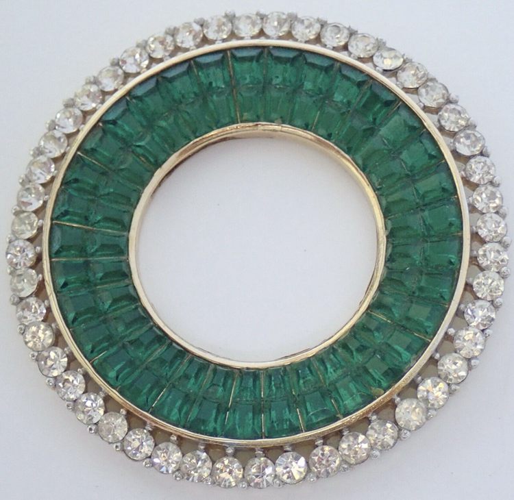 Rare Vintage Trifari invisibly set emerald rhinestones