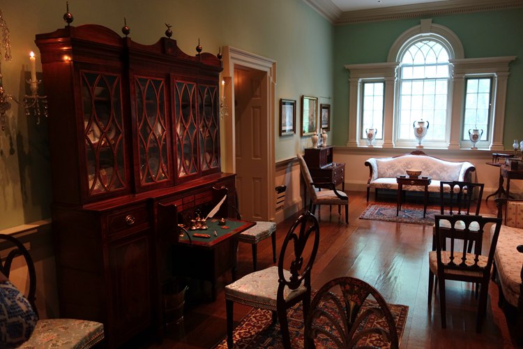 Sitting room furnished with federal furniture, Winterthur Museum, New Castle County, Delaware, U.S.