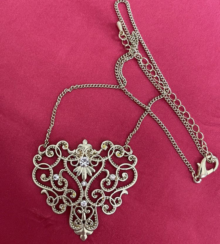 Vintage Art Nouveau Style Cut-Out Pendant Necklace