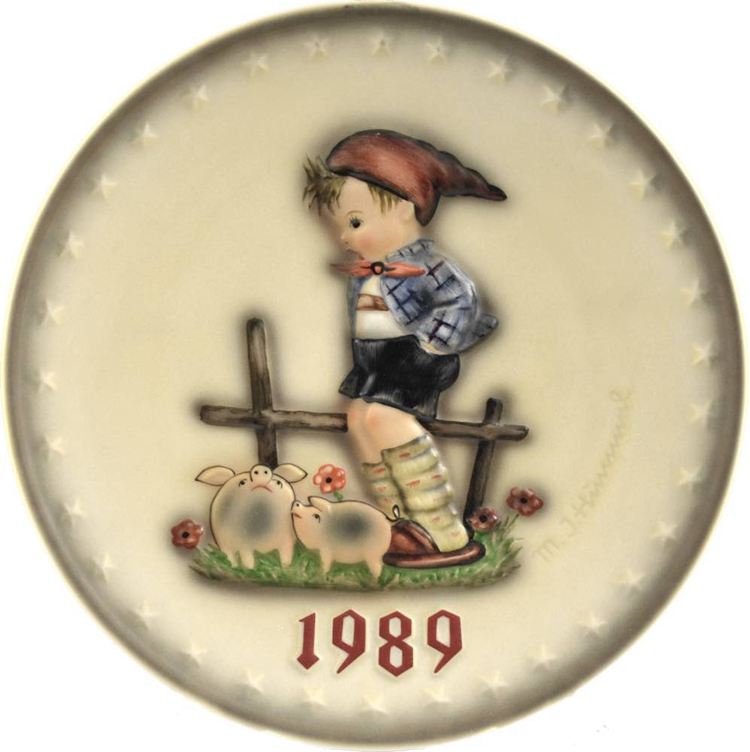 Goebel Hummel Farm Boy Annual Plate