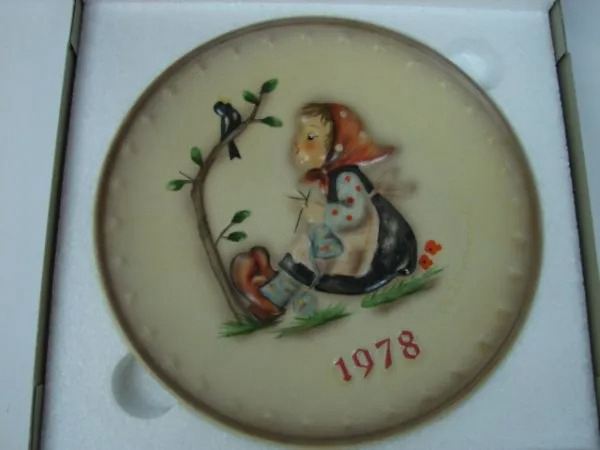 Hummel Annual Plate 'Happy Pastime.'
