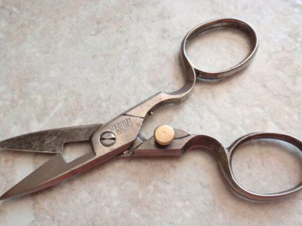 Antique Scissors Identification and Value Guide