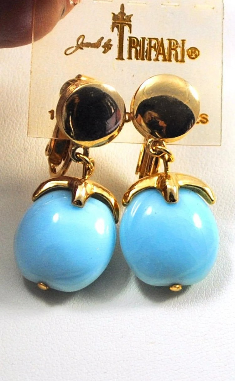 Seashell Jeweled Gold Earrings