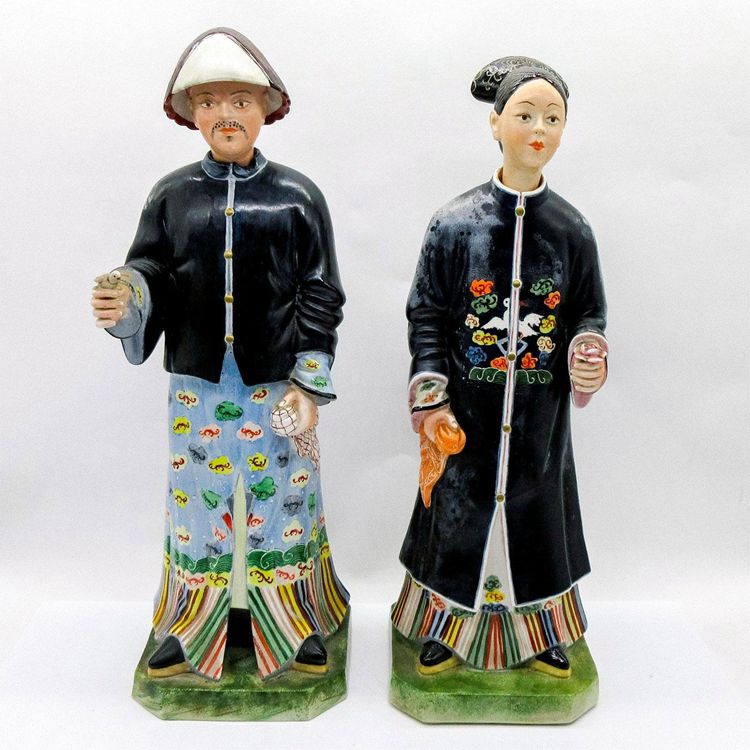 2pc Mottahedeh Porcelain Nodding Chinese Figurines sold for $170