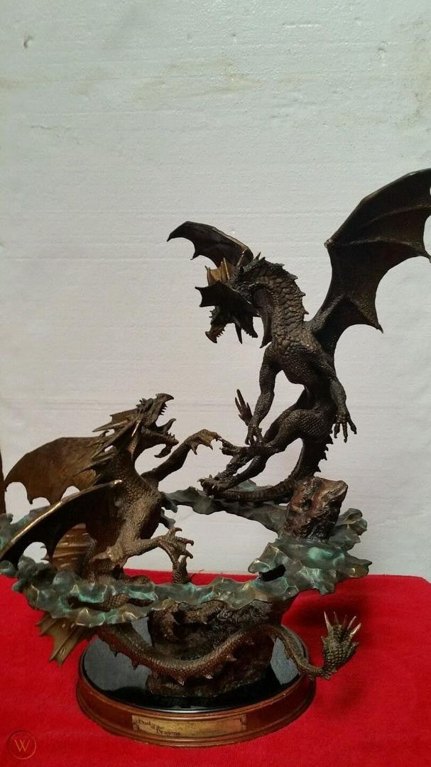 Duel of The Dragons, Statue by Michael Whelan