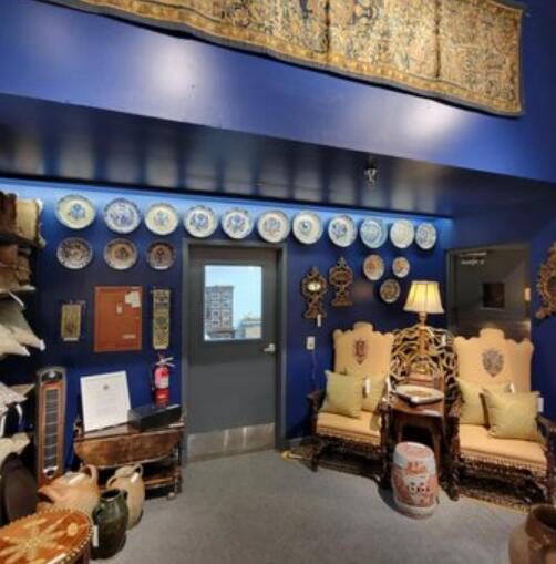 Relics Antiques, Consignment & Interior