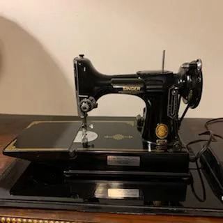Singer Featherweight worth between $333 to $777