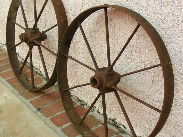 Antique Wagon Wheels: History, Identification, and Valuation