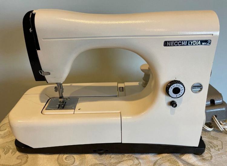 Beautiful Vtg Necchi Lydia 2 Sewing Machine