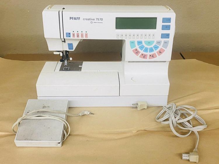 PFAFF 7570 Creative 7570 Sewing Machine
