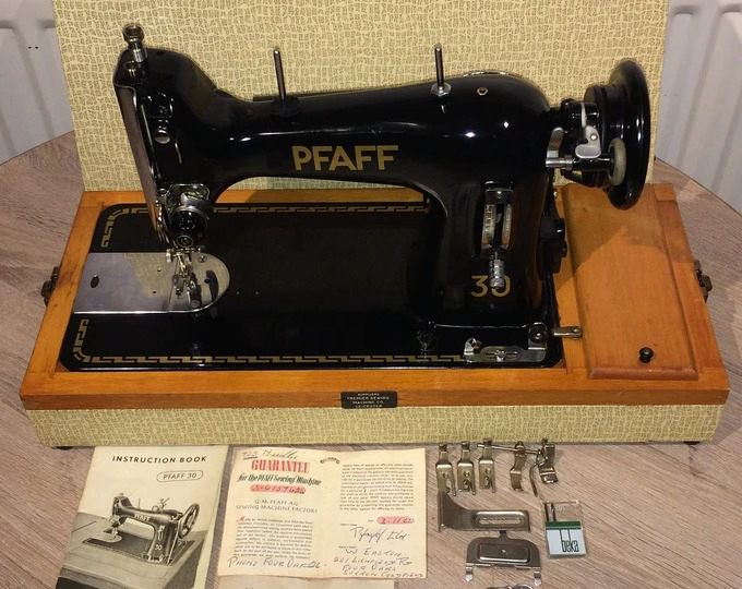 Pfaff 30 Electric Vintage sewing machine with Instruction Manual & attachments
