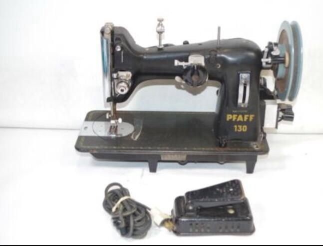 Pfaff Sewing Machine 130 Antique Vintage Estate Black in Original Case Read
