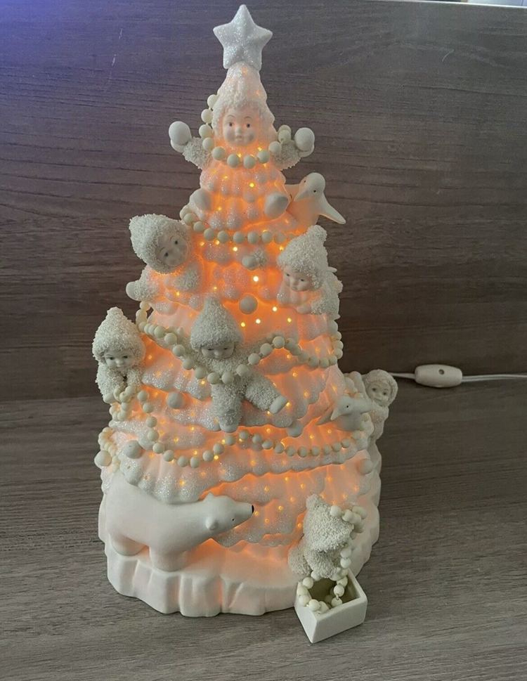 The Snowbabies Christmas Tree